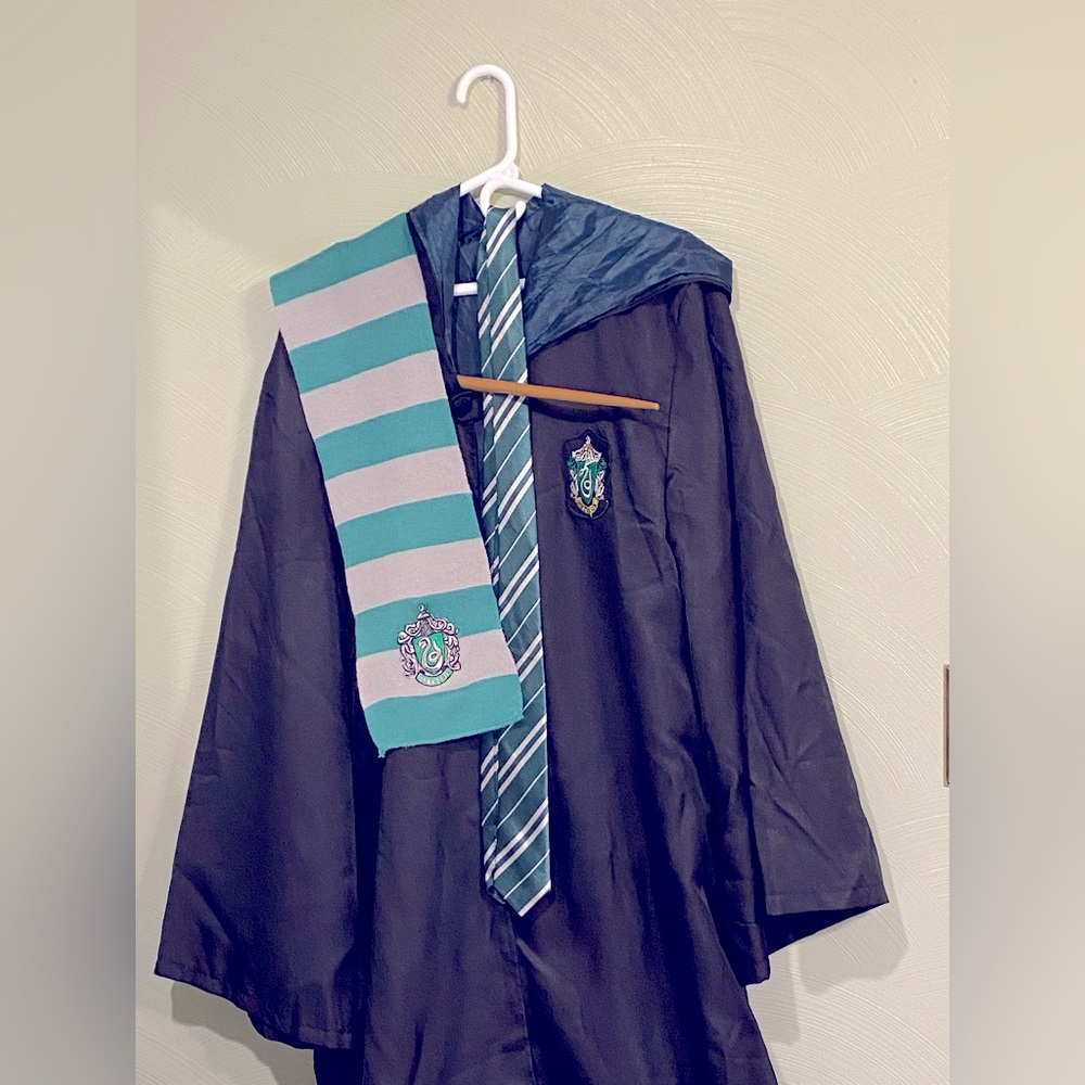 Slytherin cloak, tie, scarf and wand
